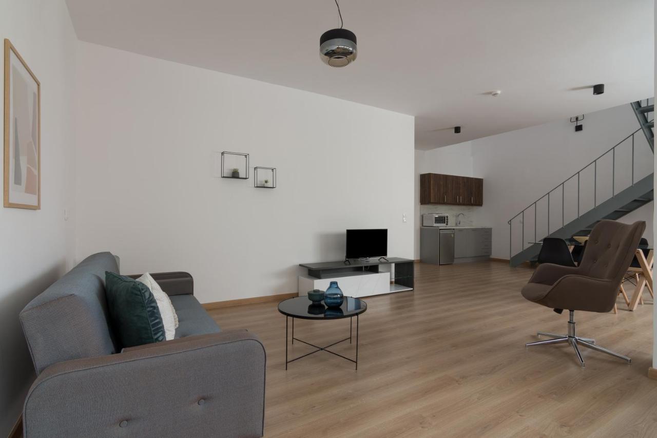 Leochares Lifestyle Apartments - Self Check-In Athena Bagian luar foto