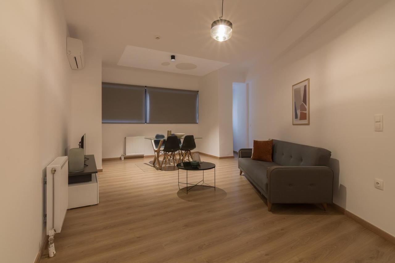 Leochares Lifestyle Apartments - Self Check-In Athena Bagian luar foto