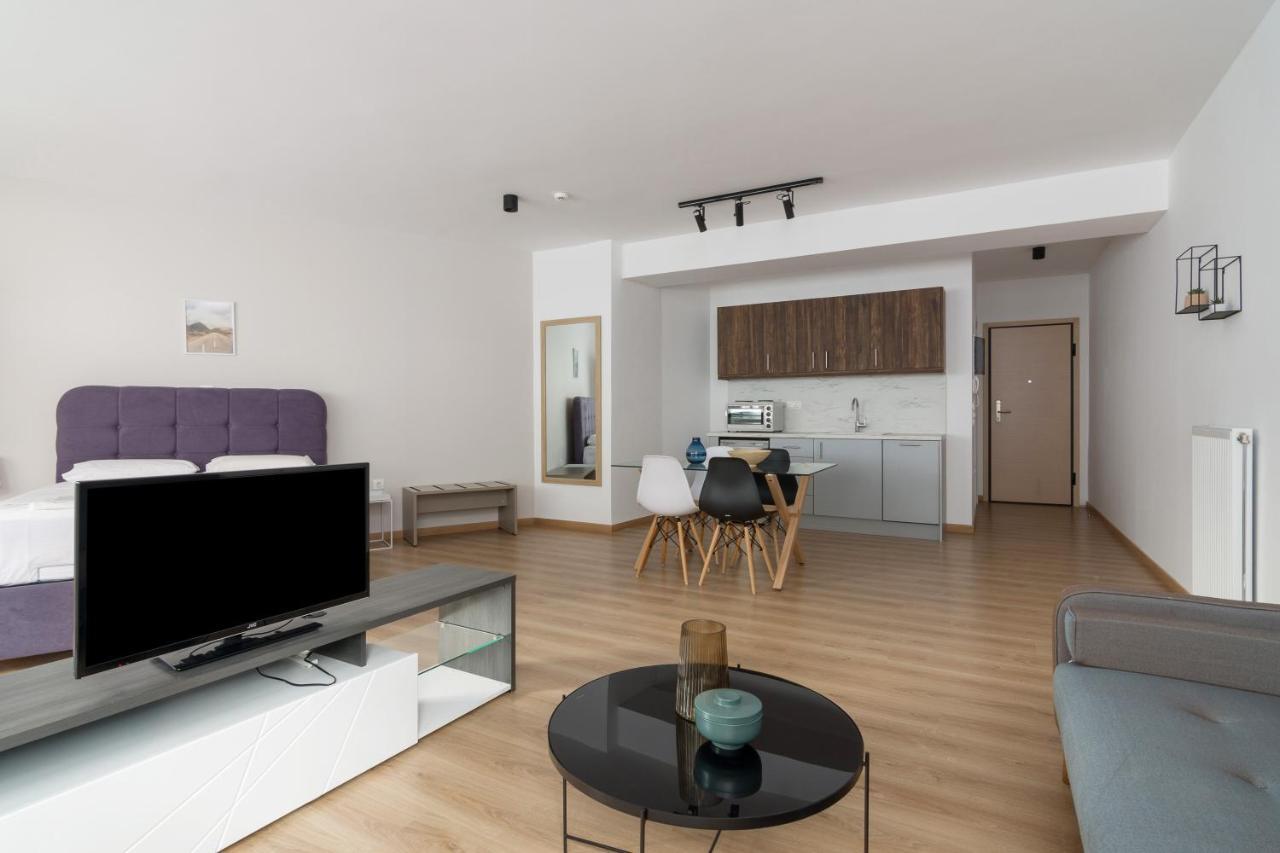 Leochares Lifestyle Apartments - Self Check-In Athena Bagian luar foto