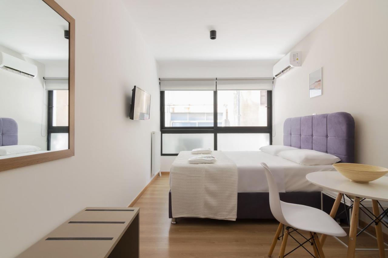 Leochares Lifestyle Apartments - Self Check-In Athena Bagian luar foto