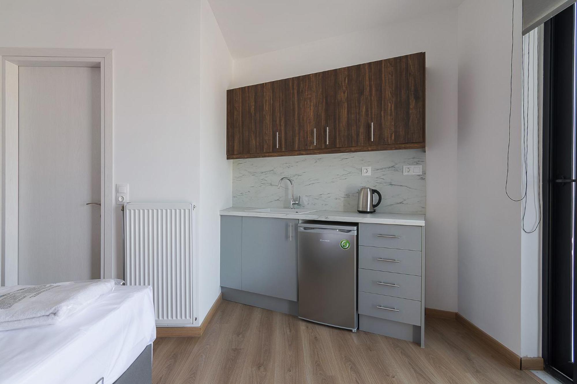 Leochares Lifestyle Apartments - Self Check-In Athena Bagian luar foto
